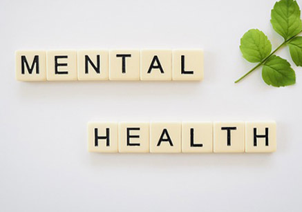 Mit Dominosteinen Mental Coaching zusammengelegt. Mental Coach Frankfurt. Mental Coaching Frankfurt.